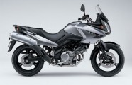 V-Strom 650 model 2007 stříbrná